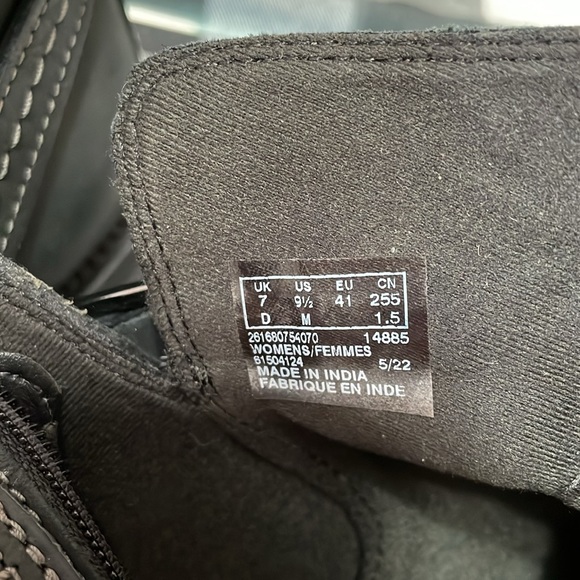 Clarks Women's Maye Black Nubuck Leather Ankle Strap Boot Booties Size 9.5 - Picture 11 of 12